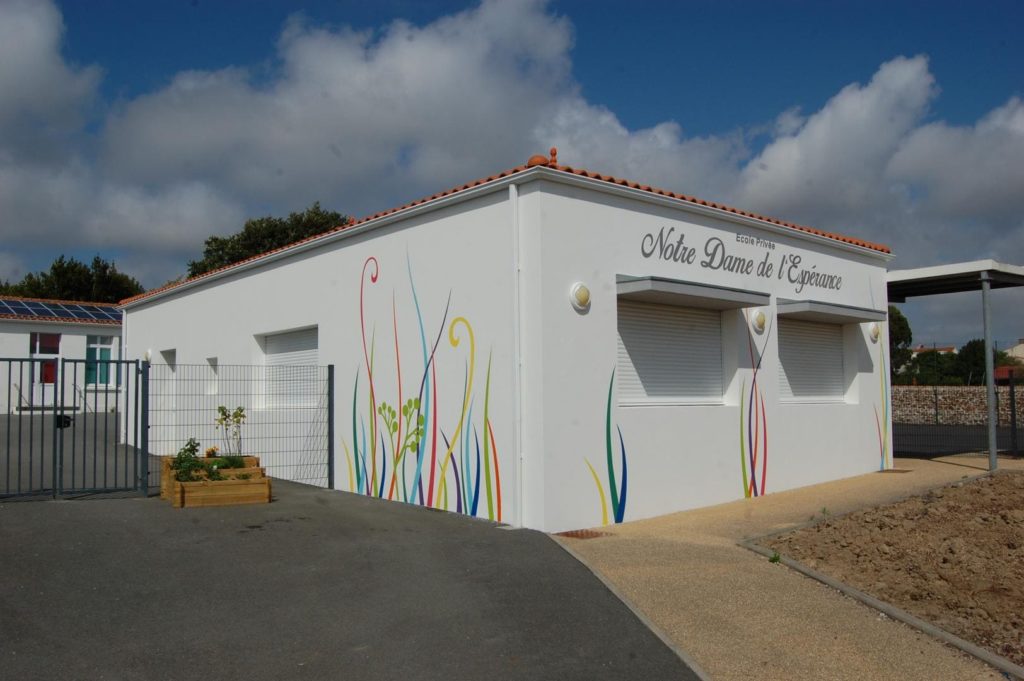 SARL PUBLICITE CABANETOS Publicite Saint Gilles Croix De Vie Realisation 10