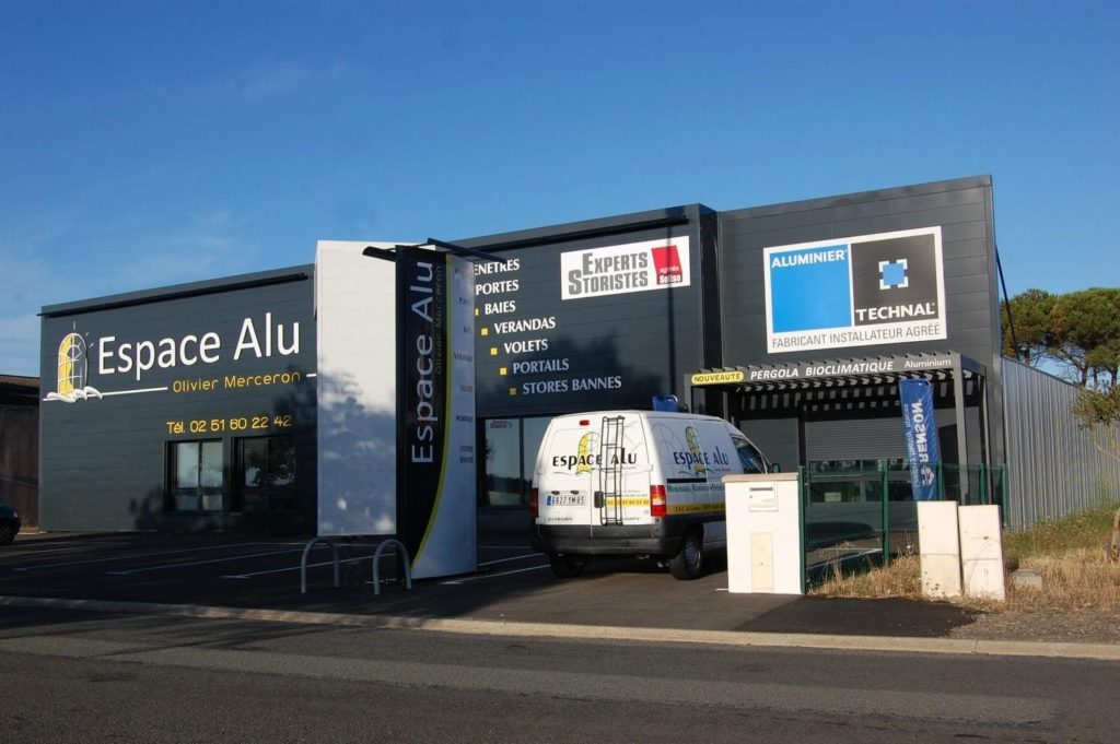 SARL PUBLICITE CABANETOS Publicite Saint Gilles Croix De Vie Realisation 17