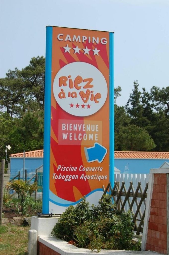 SARL PUBLICITE CABANETOS Publicite Saint Gilles Croix De Vie Realisation 4 1